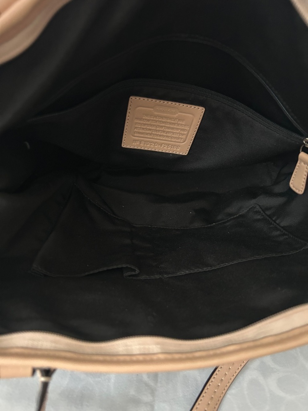 Coach Black Patent Leather w/ Tan Leather Trim Tote Shoulder Bag Purse ♥️♥️ - Picture 9 of 13